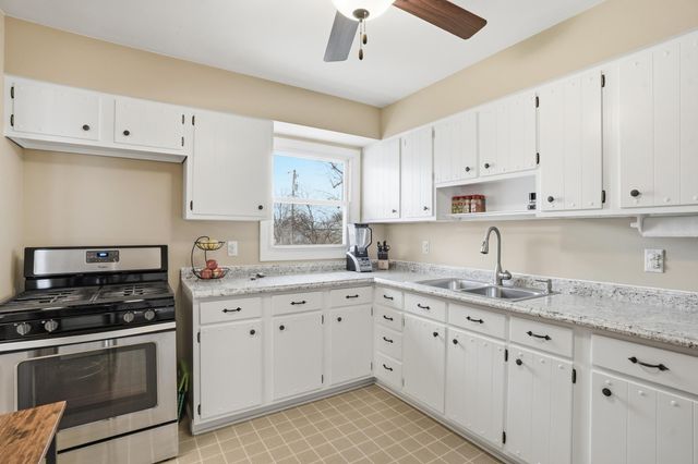 1110 W 72nd Circle, Merrillville, IN 46410