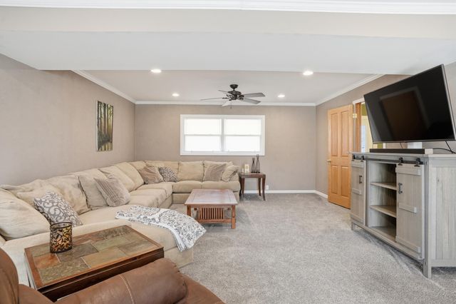 1110 W 72nd Circle, Merrillville, IN 46410