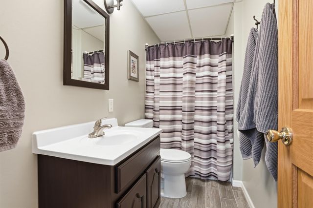 1110 W 72nd Circle, Merrillville, IN 46410