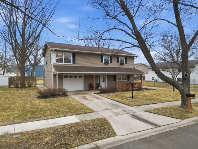 1110 W 72nd Circle, Merrillville, IN 46410