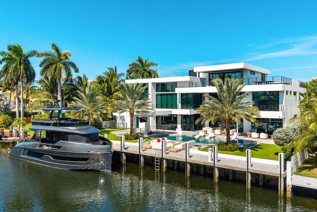 725 Poinciana Drive, Fort Lauderdale, FL 33301