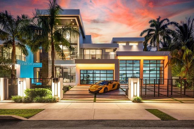 725 Poinciana Drive, Fort Lauderdale, FL 33301