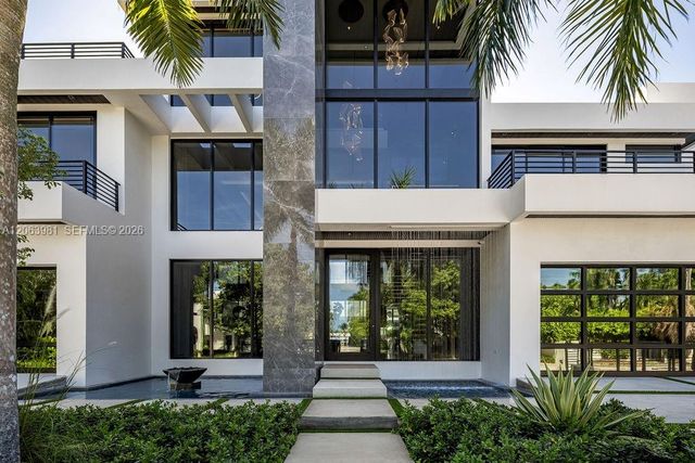 725 Poinciana Drive, Fort Lauderdale, FL 33301