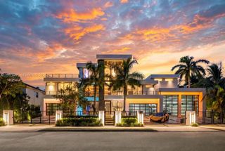725 Poinciana Drive, Fort Lauderdale, FL 33301