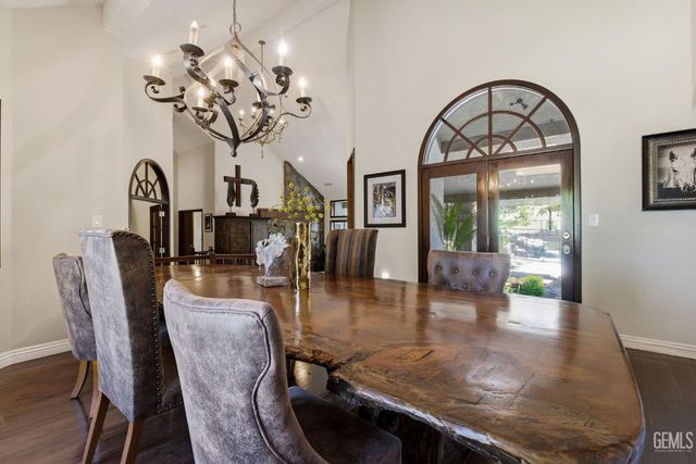 15125 San Domingo Place, Bakersfield, CA 93306