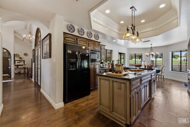 15125 San Domingo Place, Bakersfield, CA 93306