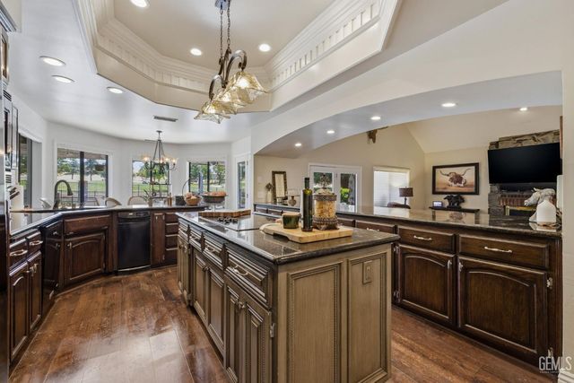 15125 San Domingo Place, Bakersfield, CA 93306