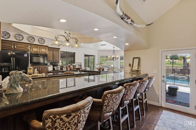 15125 San Domingo Place, Bakersfield, CA 93306