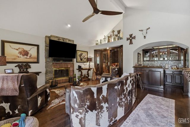 15125 San Domingo Place, Bakersfield, CA 93306