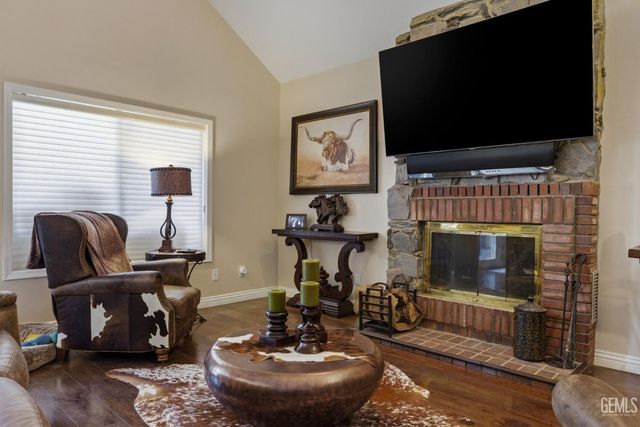 15125 San Domingo Place, Bakersfield, CA 93306
