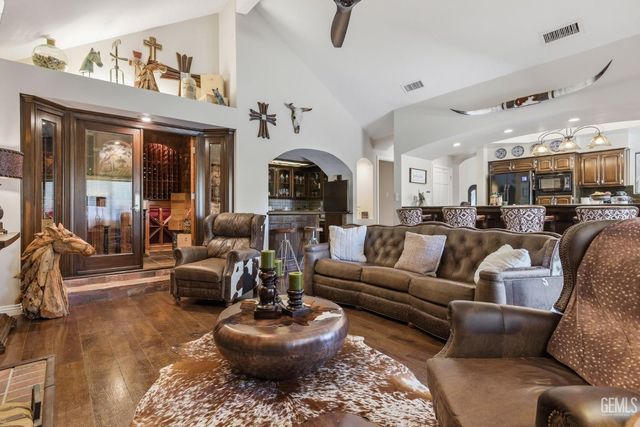 15125 San Domingo Place, Bakersfield, CA 93306