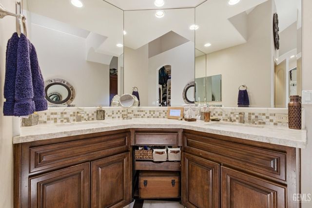 15125 San Domingo Place, Bakersfield, CA 93306