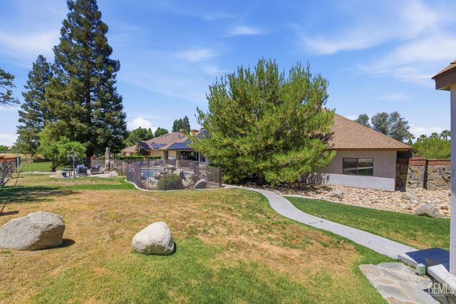15125 San Domingo Place, Bakersfield, CA 93306