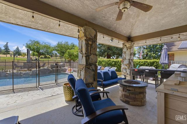 15125 San Domingo Place, Bakersfield, CA 93306