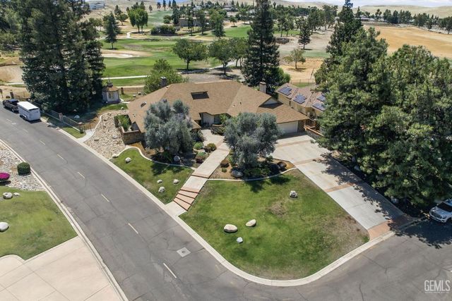 15125 San Domingo Place, Bakersfield, CA 93306