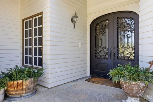 15125 San Domingo Place, Bakersfield, CA 93306
