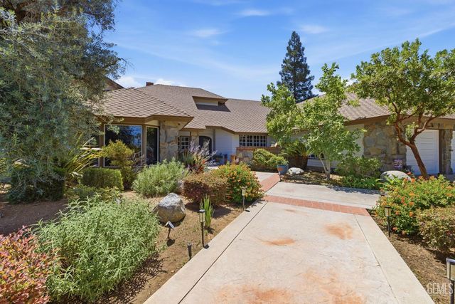 15125 San Domingo Place, Bakersfield, CA 93306