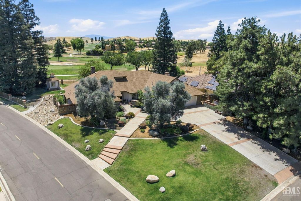 15125 San Domingo Place, Bakersfield, CA 93306