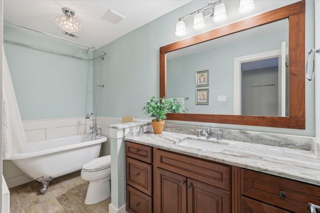 122 Brookdale Drive, Highland Village, TX 75077