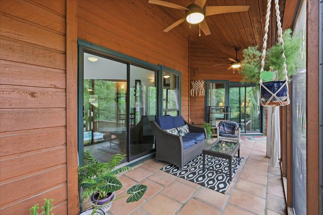 122 Brookdale Drive, Highland Village, TX 75077
