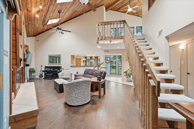 122 Brookdale Drive, Highland Village, TX 75077