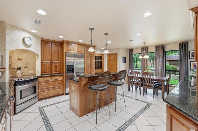 122 Brookdale Drive, Highland Village, TX 75077