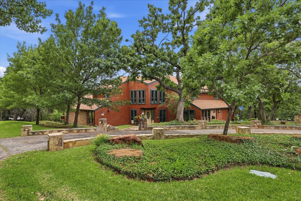 122 Brookdale Drive, Highland Village, TX 75077