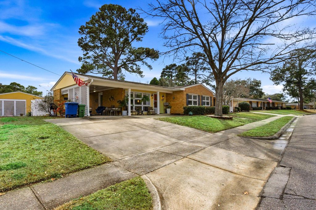 3639 Cactus St, Myrtle Beach, SC 29577