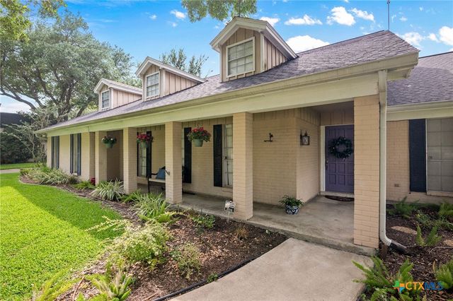 407 Pasadena Drive, Victoria, TX 77904