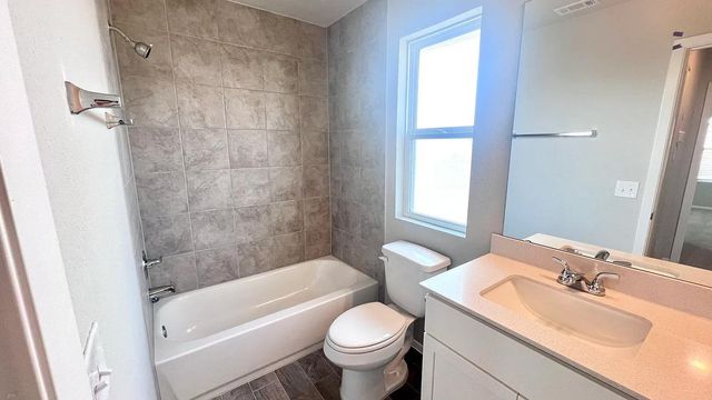 5224 Lomasso DR, Austin, TX 78747