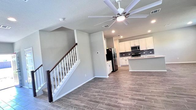 5224 Lomasso DR, Austin, TX 78747