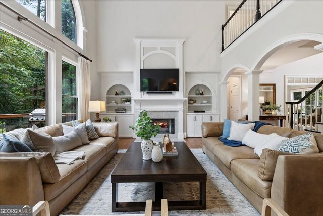 555 Treyburn View, Milton, GA 30004