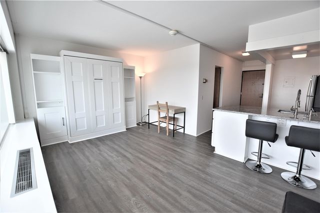 555 E William Street 17H, Ann Arbor, MI 48104