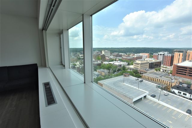 555 E William Street 17H, Ann Arbor, MI 48104