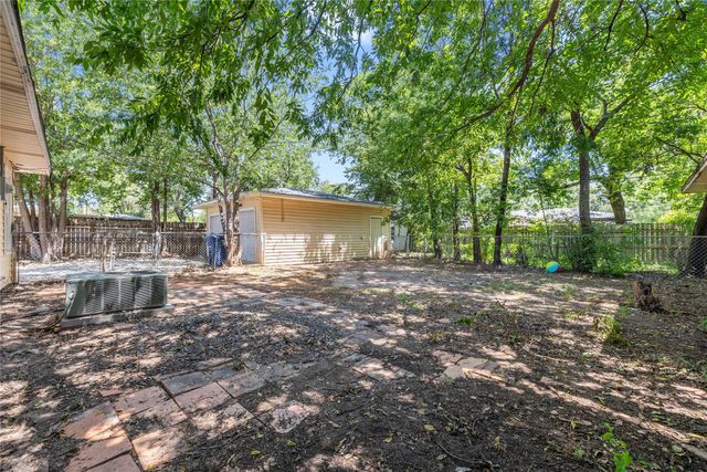 2204 Berkley Street, Brownwood, TX 76801