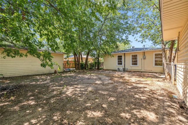 2204 Berkley Street, Brownwood, TX 76801