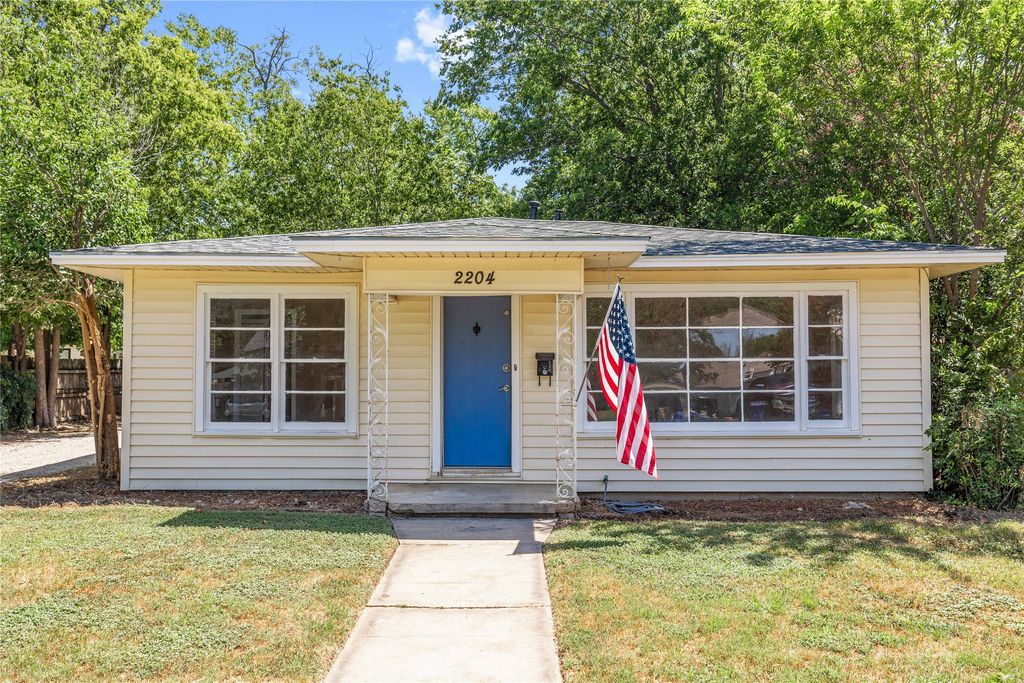 2204 Berkley Street, Brownwood, TX 76801