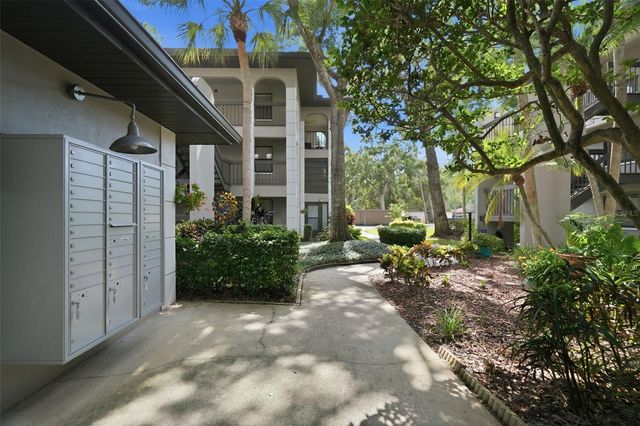 3399 MERMOOR DRIVE 105, Palm Harbor, FL 34685