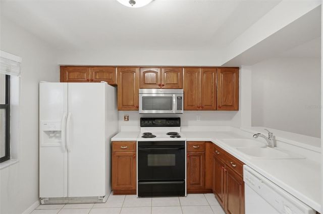 3399 MERMOOR DRIVE 105, Palm Harbor, FL 34685