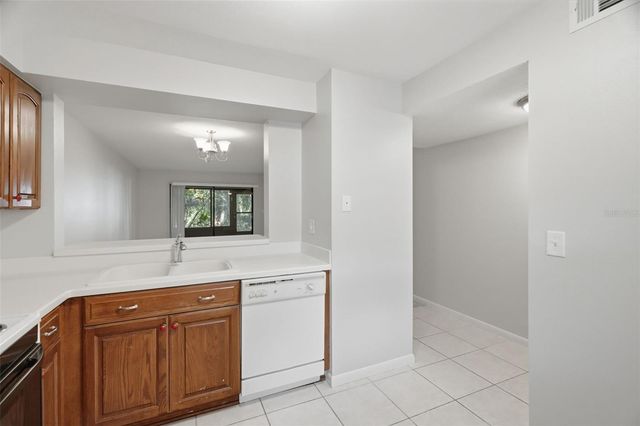 3399 MERMOOR DRIVE 105, Palm Harbor, FL 34685