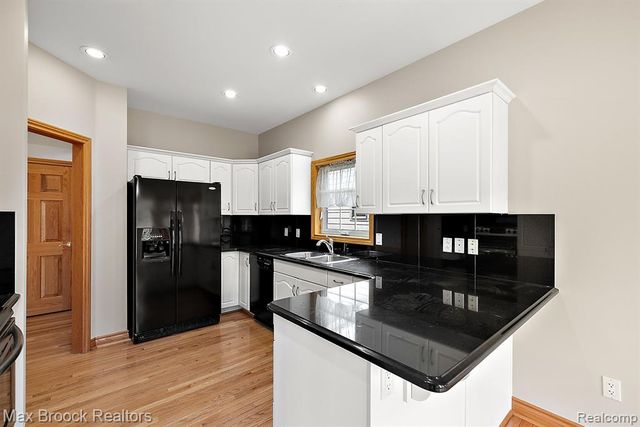 1489 Holland Street, Birmingham, MI 48009