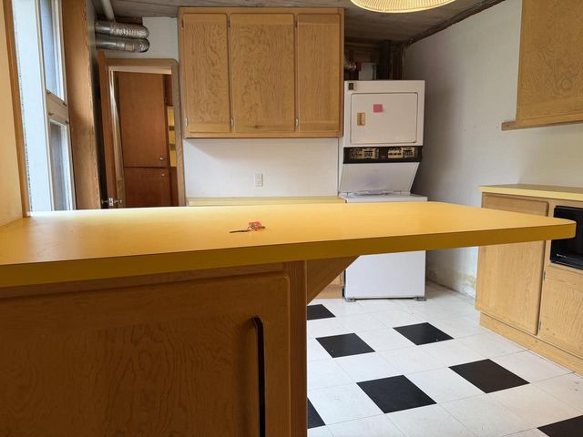 8334 N Poplar DRIVE, Fox Point, WI 53217