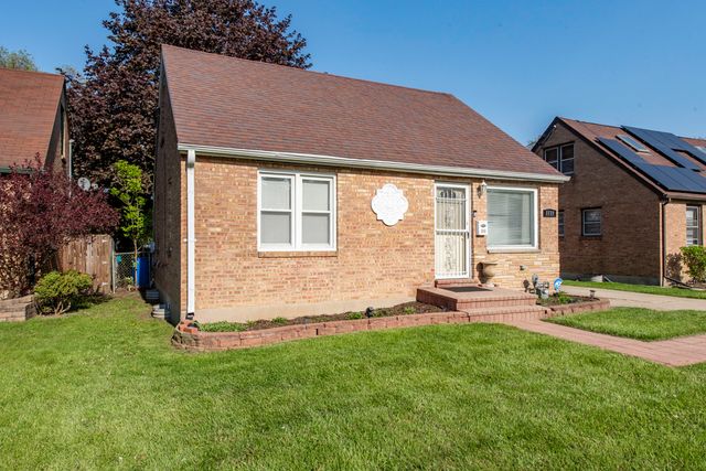 1111 N Berwick Boulevard, Waukegan, IL 60085
