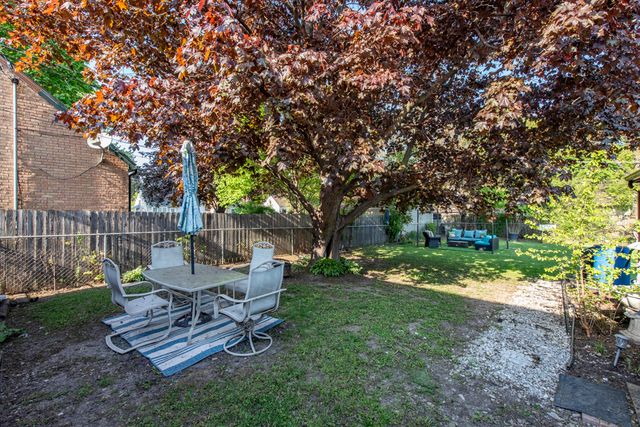 1111 N Berwick Boulevard, Waukegan, IL 60085