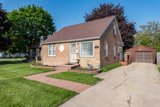 1111 N Berwick Boulevard, Waukegan, IL 60085