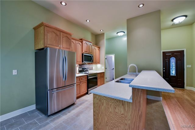 15986 Riverbend, Moundville, AL 35474