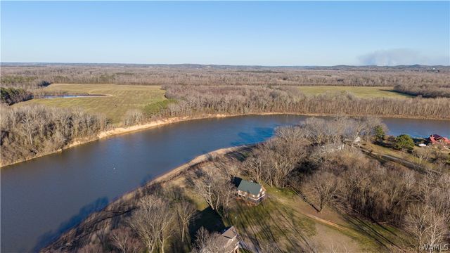 15986 Riverbend, Moundville, AL 35474