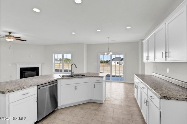 608 Turkey Trot Trail, Maysville, NC 28555