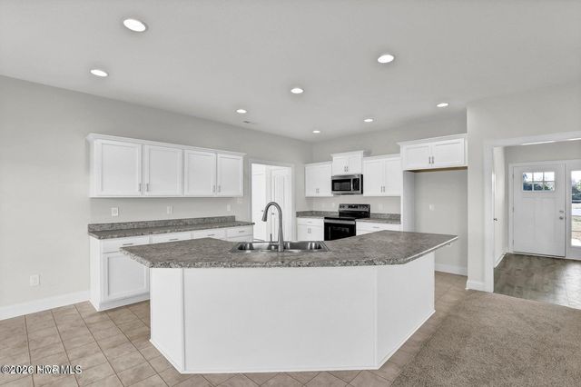 608 Turkey Trot Trail, Maysville, NC 28555