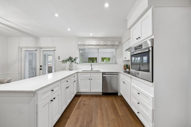 7704 Lemmonwood Drive, Dallas, TX 75231
